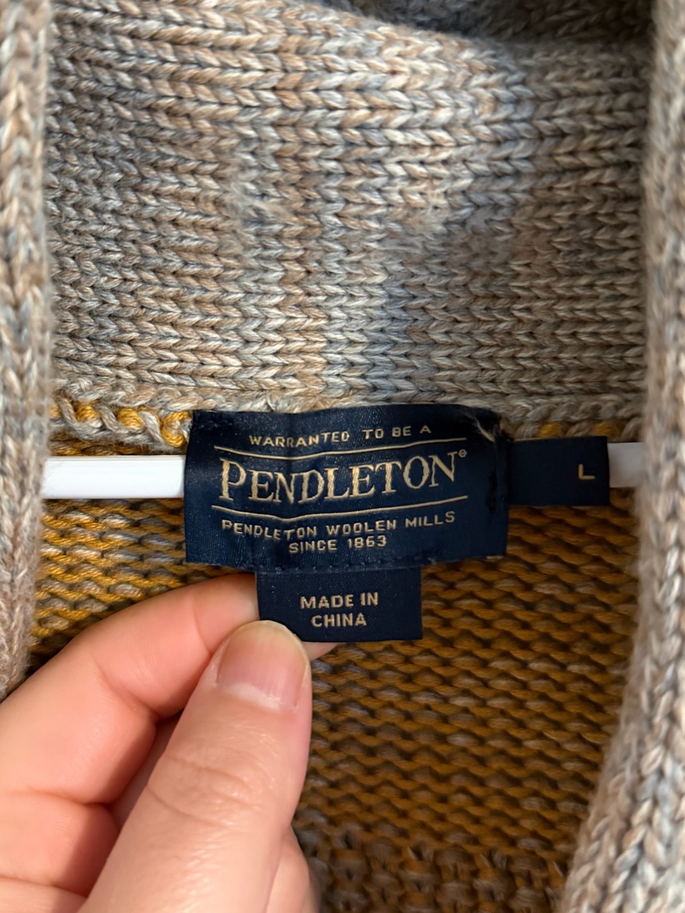 Pendleton Aztec pattern sweater - Picture 2 of 9